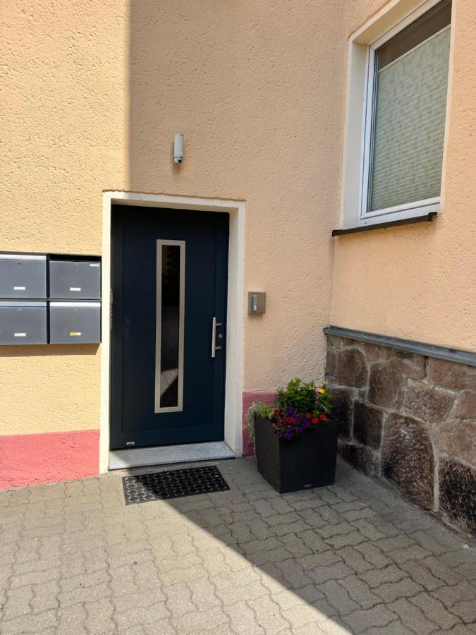 Sehr Schoene Wohnung,Komplett Neu Eingerichtet Limabach - Oberfrohna المظهر الخارجي الصورة
