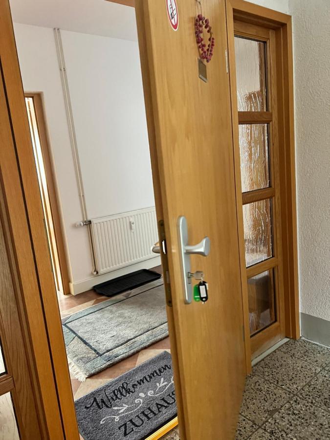 Sehr Schoene Wohnung,Komplett Neu Eingerichtet Limabach - Oberfrohna المظهر الخارجي الصورة